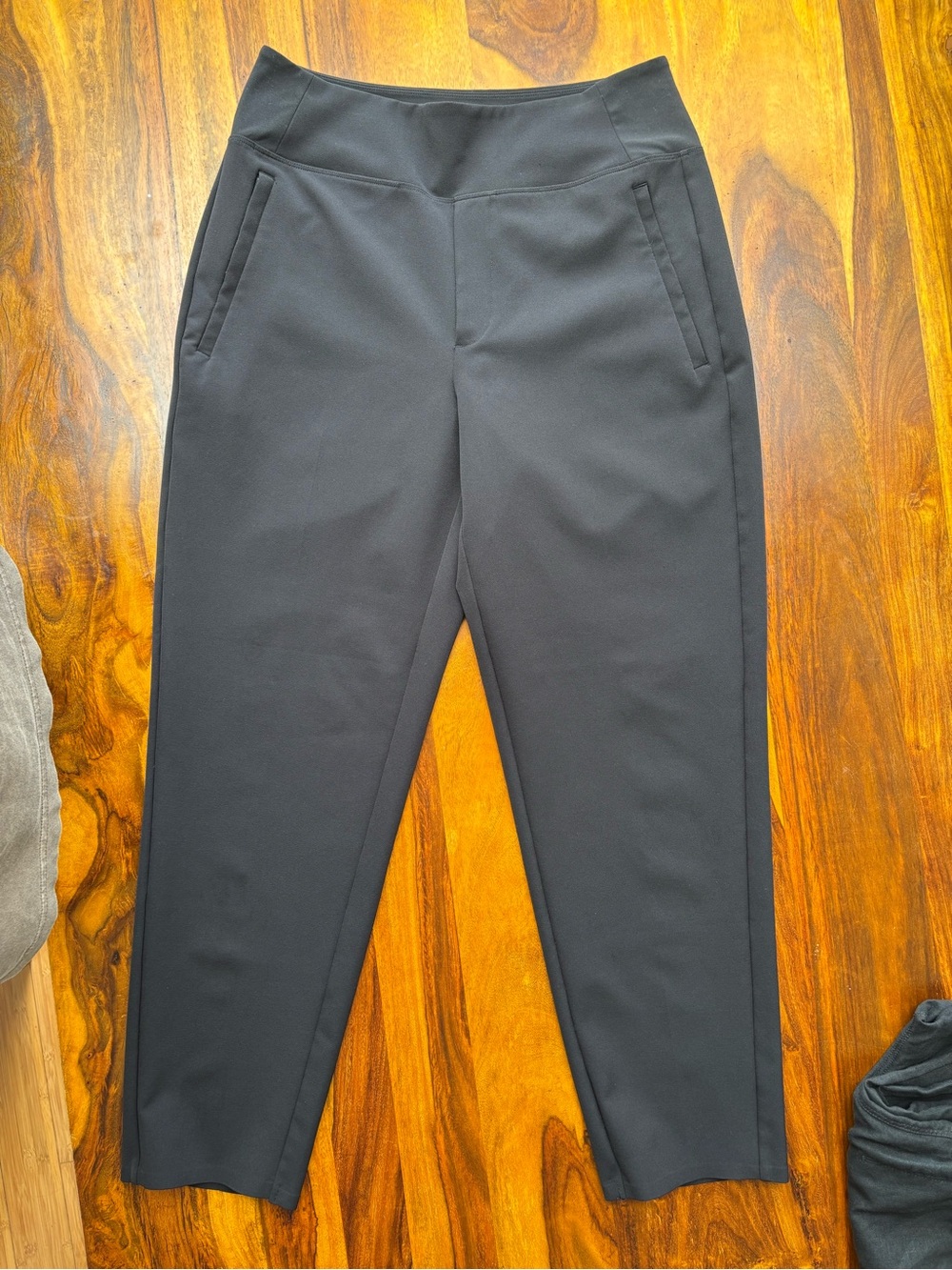 Athleta “Endless High rise pants” black size 6